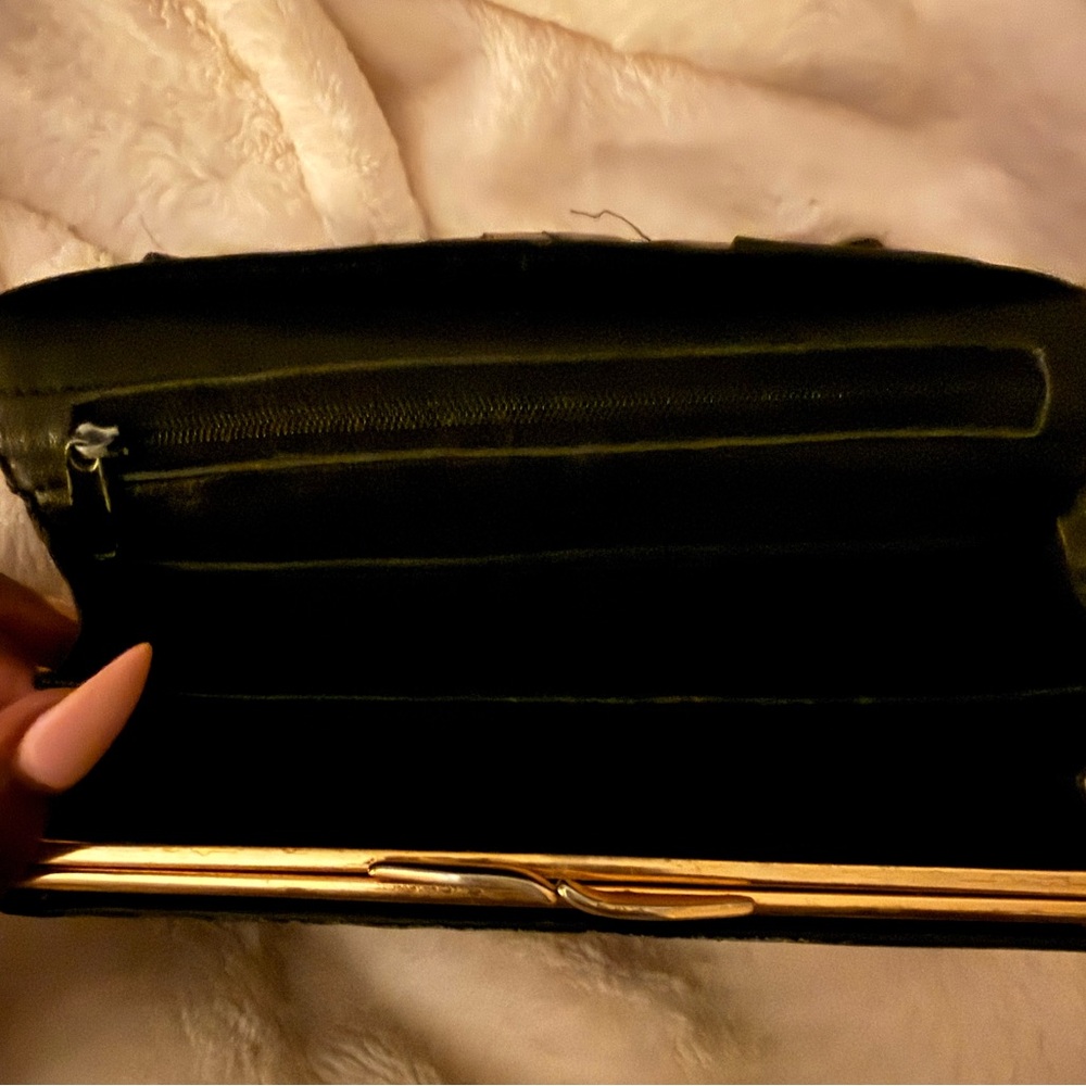 CHANEL Black Quilted CC Embossed Leather Card Holder - Picture 6 of 10